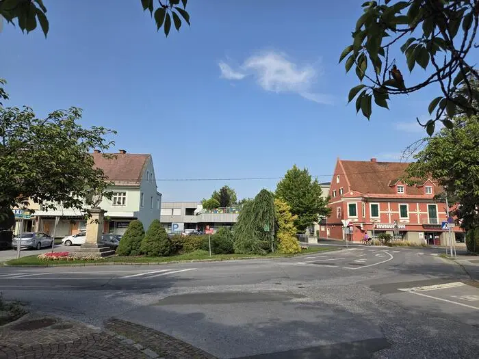 Der Neubau soll in der aktuell noch unbebauten Fläche in der Mitte entstehen