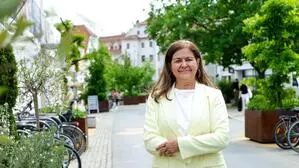 SPÖ-Chefin Doris Kampus posiert in der Begegnungszone nahe Lendplatz