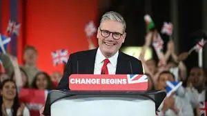 Britain's Labour Party leader Keir Starmer delivers a speech during a victory rally at the Tate Modern in London early on July 5, 2024. The UK's Labour Party swept to power after winning the country's general election, crossing the 326-seat threshold for a working majority in the House of Commons. (Photo by JUSTIN TALLIS / AFP)