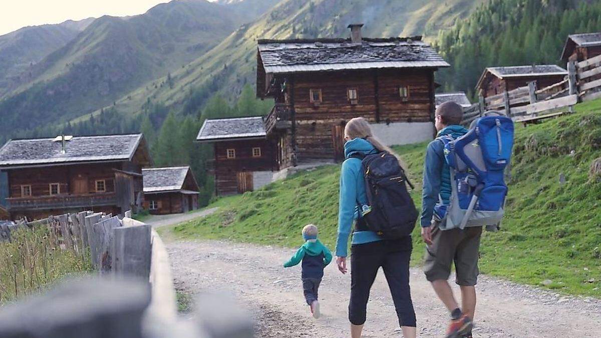 In Almhütten dürfen bis zu zwölf Betten vermietet werden 