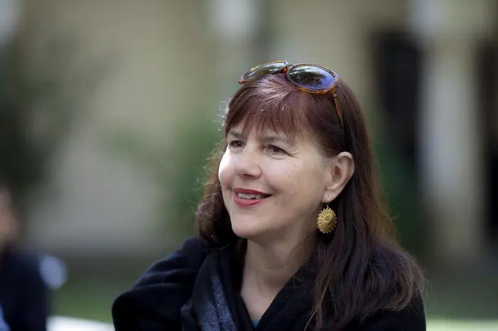 edith draxl, porträt für außensicht