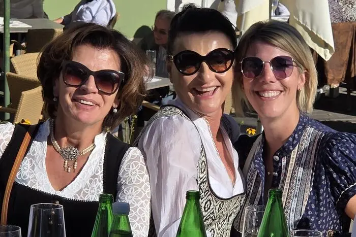 ...verwandelte sich das Stadtzentrum in einen großen Heurigen