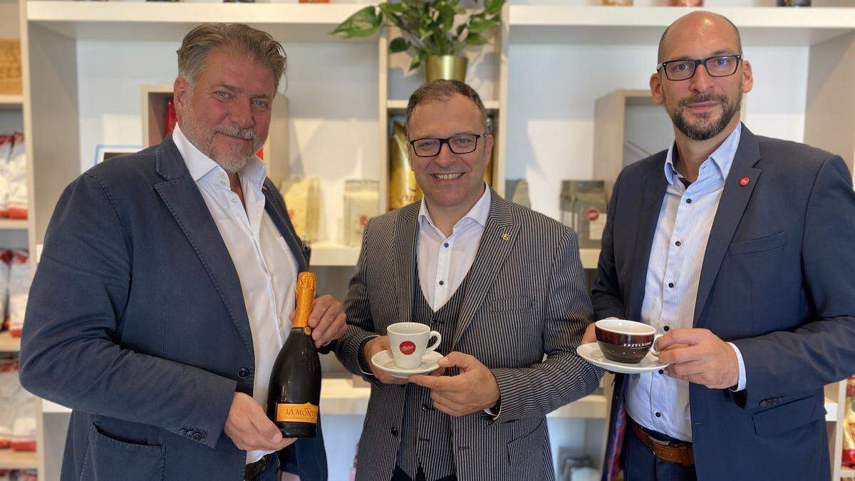 Von links nach rechts: Marco Salvatori,  Fritz Kaltenegger, Sprecher der Geschäftsführung von café+co international und Gerald Matzner- Holsmer