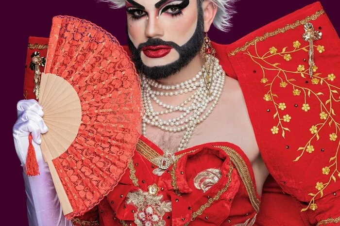 Bambi Mercury ist 32 Jahre alt und lebt in Berlin. Auf Instagram hat sie schon 60.000 Follower.