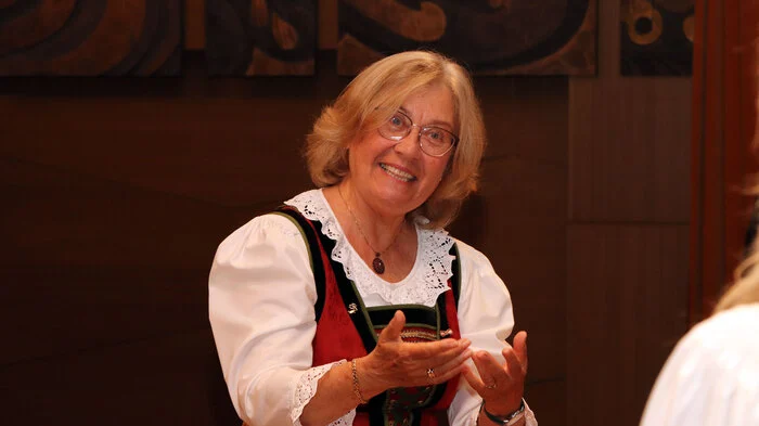 Der Grenzlandchor Arnoldstein unter Leitung von Hedi Preissegger 