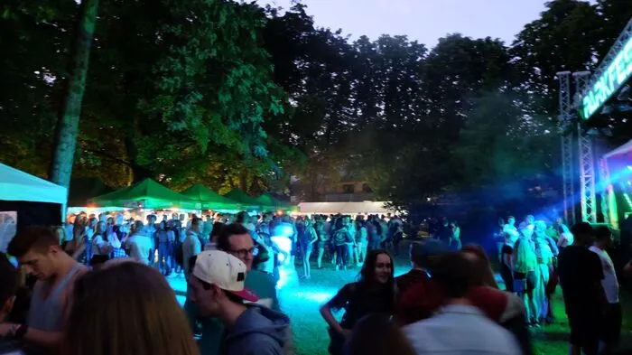 Bereits zum 7. Mal ging am Freitag bei lauen Temperaturen das Parkfest im Stadtpark Gleisdorf über die Bühne. 