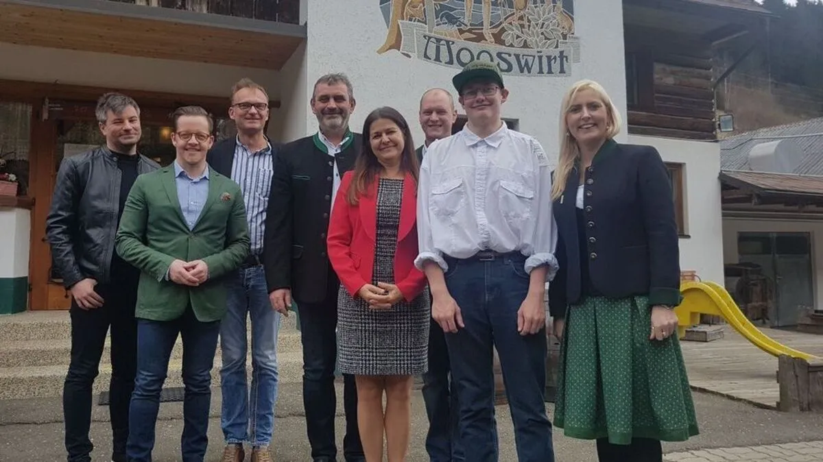 Beim Gasthaus Mooswirt in Fohnsdorf wurde das Projekt vorgestellt. Im weißen Hemd: Stefan Schuster