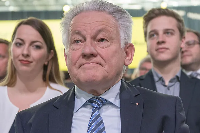 "Auch die Kinder eines Politikers haben das Recht auf Meinungsfreiheit." Ob die Sprösslinge Volkspartei wählen, nimmt sich Oberösterreichs Ex-Landeshauptmann Josef Pühringer weniger zu Herzen, als sein Landsmann und Parteifreund August Wöginger.