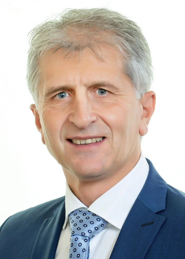 Valentin Egger folgt Deutschmann nach