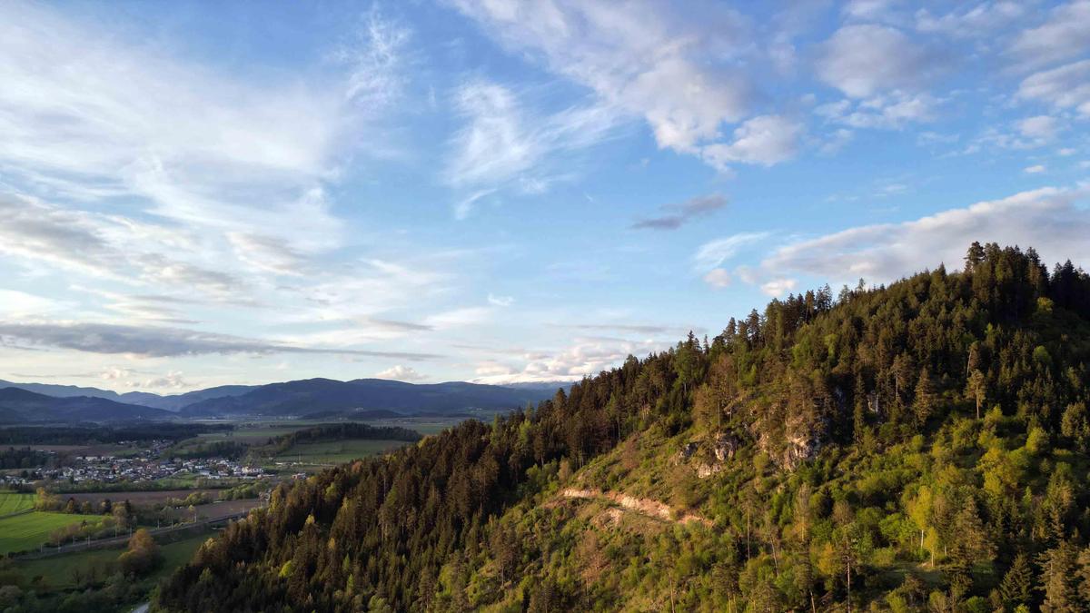 Am Windischberg soll ein Steinbruch der Firma Neuper aus Eberstein entstehen. Bürger befürchten noch mehr Staub, Lärm und Schwerverkehr, als es jetzt durch bestehende Abbaugebiete schon gibt