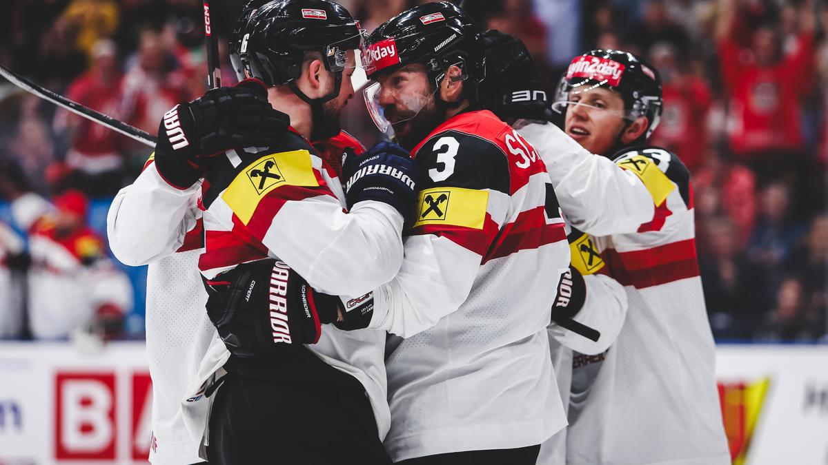 Peter Schneider (mitte), Dominic Zwerger (links) und Marco Rossi sind für die Eishockey-WM 2025 in Stockholm (SWE)/Herning (DEN) qualifiziert