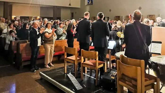 „Eine Stunde von der Welt entrückt“ – so erlebten viele Besucher das Konzert des Chores der Stadtpfarre Knittelfeld, das am Wochenende unter dem Motto „Jauchzet dem Herrn“ stattfand.