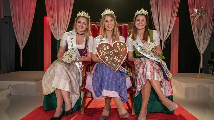 Die Regentinnen des Narzissenfests 2019 wurden am 25. Mai gewählt. Königin wurde Sabrina Kranabitl, Prinzessin wurden Romana Moser und Veronika Giselbrecht (rechts).