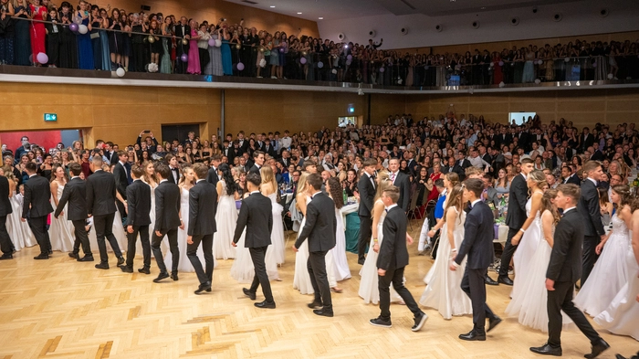 Als Schauplatz diente das Veranstaltungszentrum in Krieglach, wo zahlreiche Besucherinnen und Besucher für eine volle Halle sorgten. 