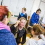 Anna und Irmgard Auner erarbeiten gemeinsam einen Satz