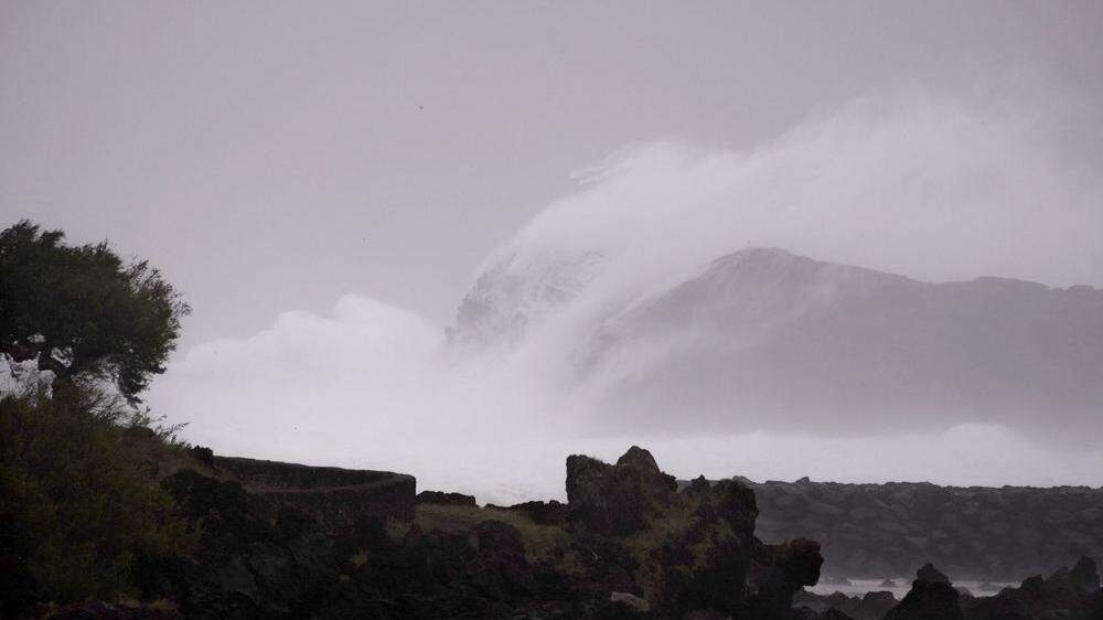 Vor der Insel Pico erreichten die Wellen bis zu 20 Meter