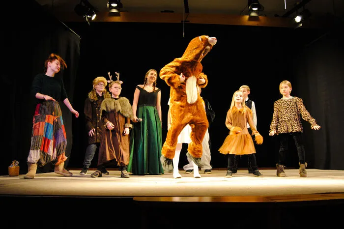 Der Rhythmix Kinder- und Jugendchor unter der Leitung von Julia Grassmuk begeisterte mit seiner Dance-Monkey Performance.