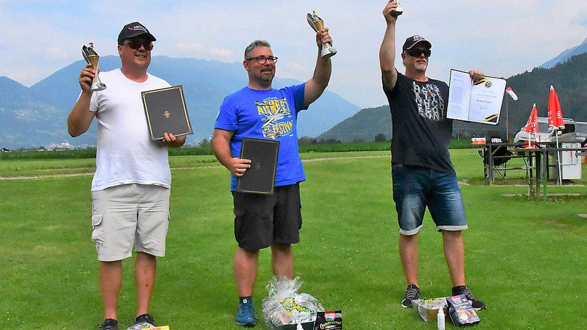 Die Sieger: Marco Bierbauer (3. Platz), Stefan Sporer (1. Platz) und Herbert Dietrich (2. Platz) - von links