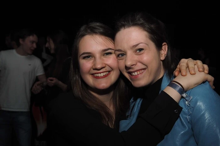 Bitte klicken Sie sich durch die Bilder. . .