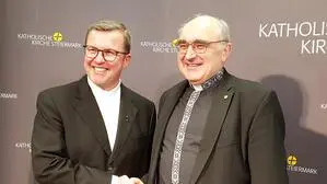 Der neue Weihbischof der Diözese Graz-Seckau, Johannes Freitag (l.) und Diözesanbischof Wilhelm Krautwaschl