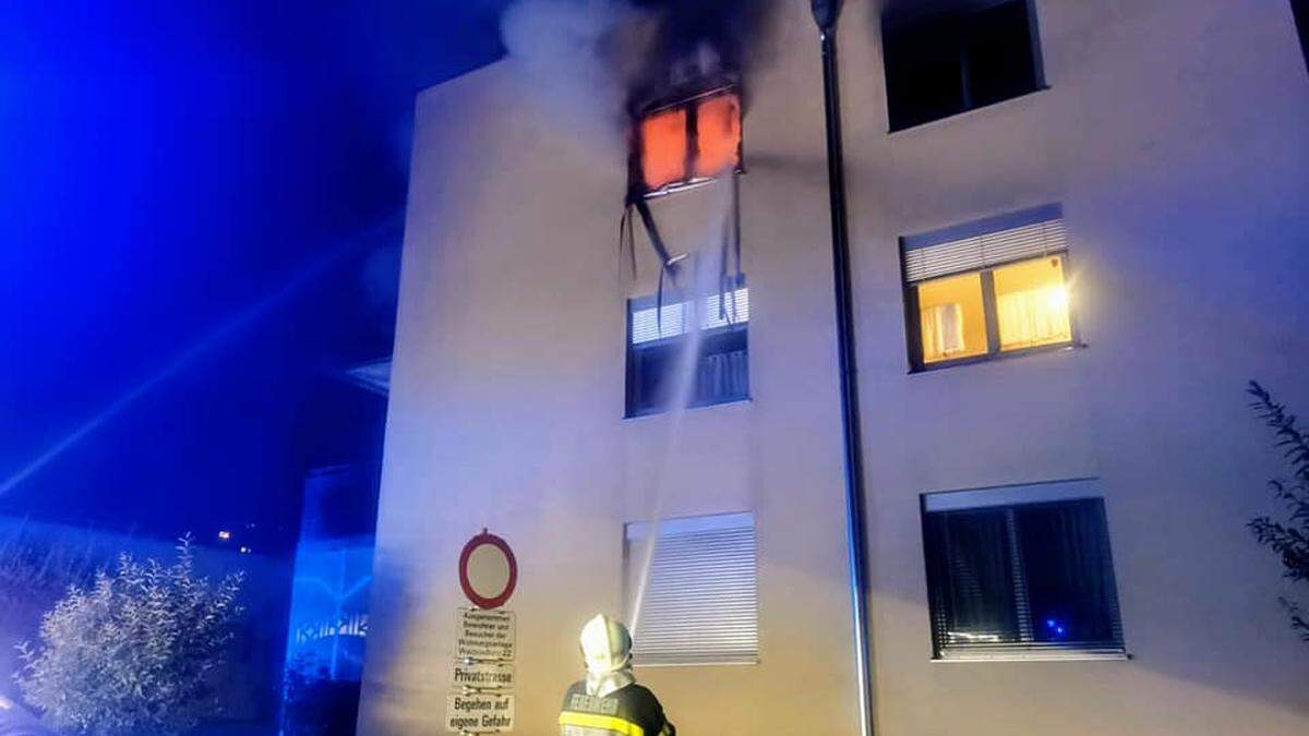 Die Küche stand beim Eintreffen der Feuerwehr bereits im Vollbrand