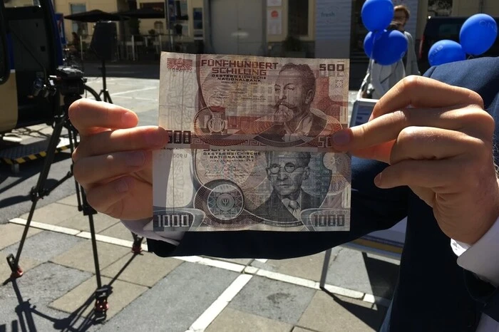Die 500-Schilling-Banknote "Otto Wagner" und die 1000-Schilling-Banknote "Erwin Schrödinger" verlieren ab dem 20.April 2018 ihre Gültigkeit. Danach sind sie quasi nur mehr Altpapier. Dabei handelt es sich immerhin um 36,34 Euro beziehungsweise 72,68 Euro.