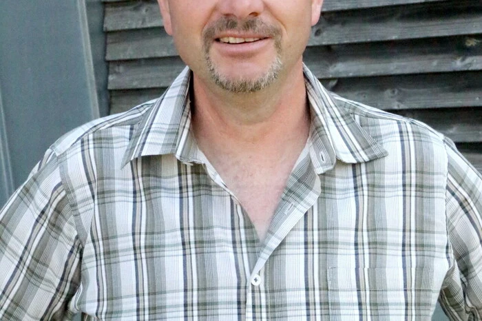 Im Dreiakter „Krieg der Schwiegermütter“ von Erich Koch glänzten die Laienschauspieler unter Regisseur Günter Komaier (Foto). 