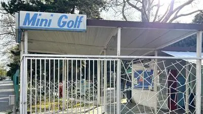 Eingang zum Minigolfplatz