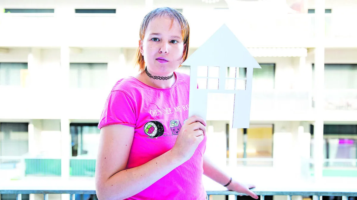 Fenster zur Selbstständigkeit: Jelena F.´s erste eigene Wohnung 