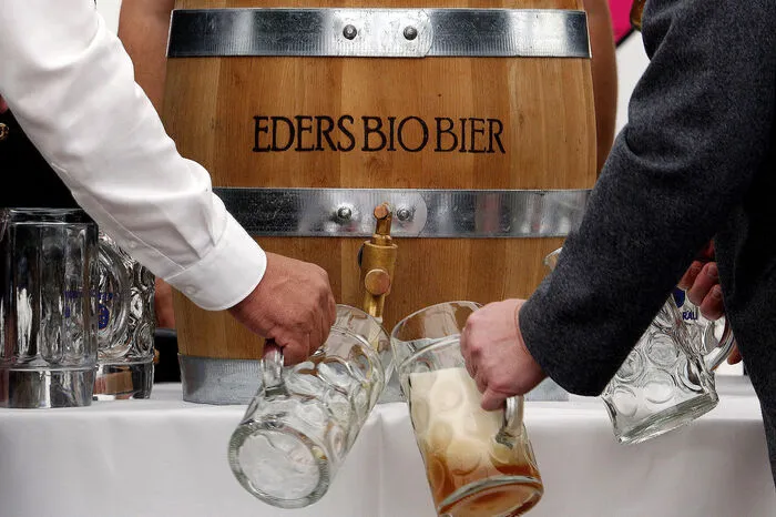 Ausgeschenkt wurde spezielles FSK-Festbier von Braumeister Helmut Eder.