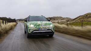 Erste, getarnte Testfahrt im ID. Cross