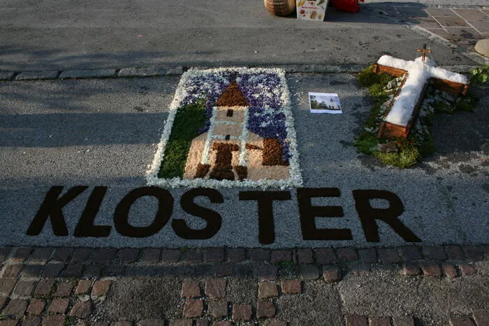 ... somit ist dieser Tag ein Fest der ganzen Stadt geworden.