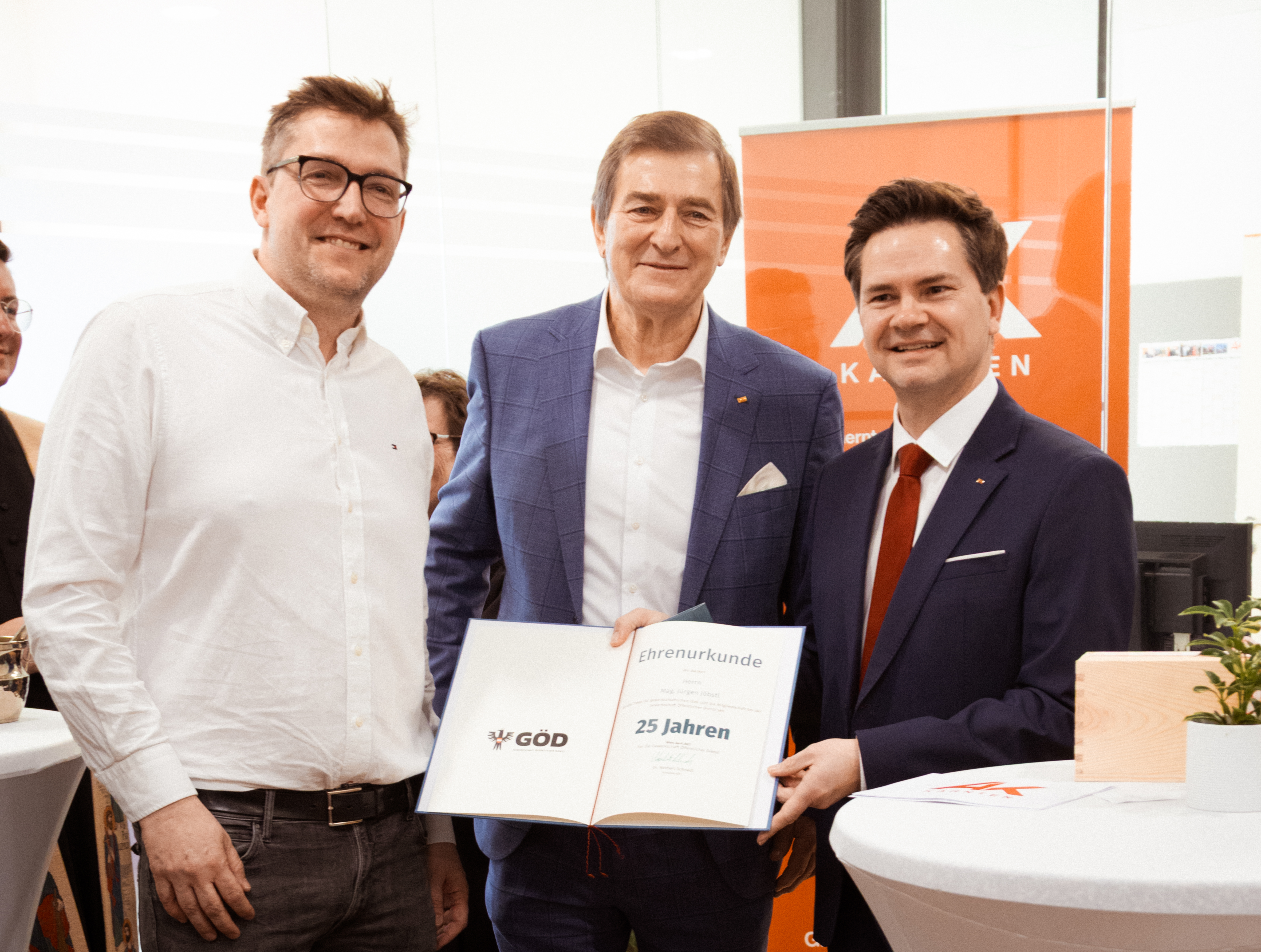 AK-Mitglied Herwig Höfferer, Präsident Günther Goach und Bezirksstellenleiter Jürgen Jöbstl (von links)