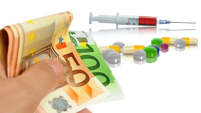 Teure Medikamente lassen die Krankenkassen bluten - nun wurde die Pharmawirtschaft zur Kasse gebeten