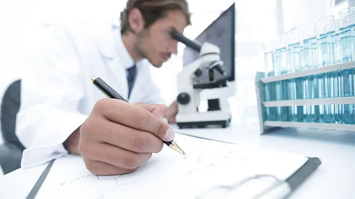 Für Forschung bleibt laut Umfrage immer weniger Zeit