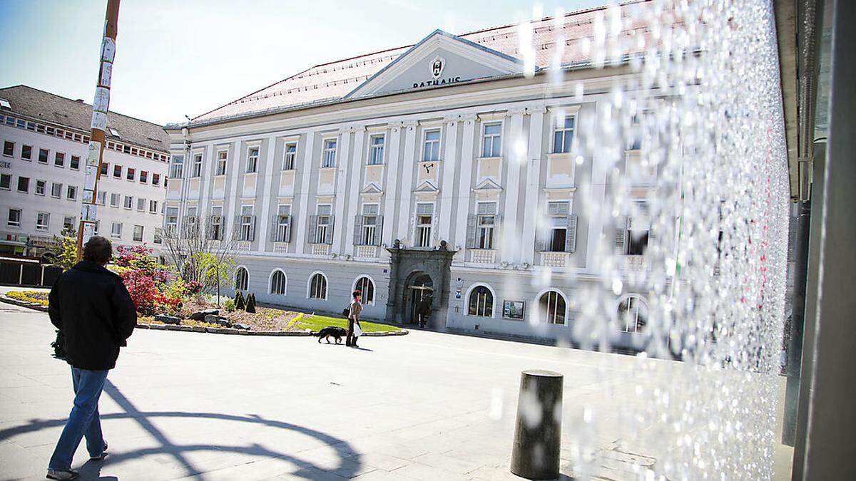 Rathaus Klagenfurt: Die Pensionsposse geht in die Verlängerung