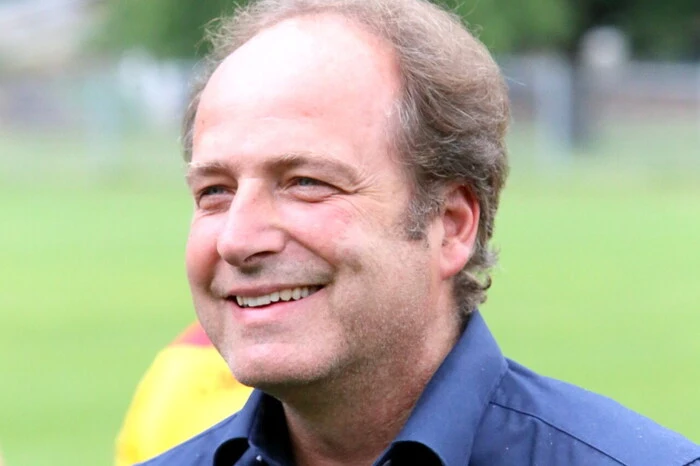 Übrigens: Als prominente Betreuer hatten sich die Kicker Bürgermeister Harald Jannach ...   