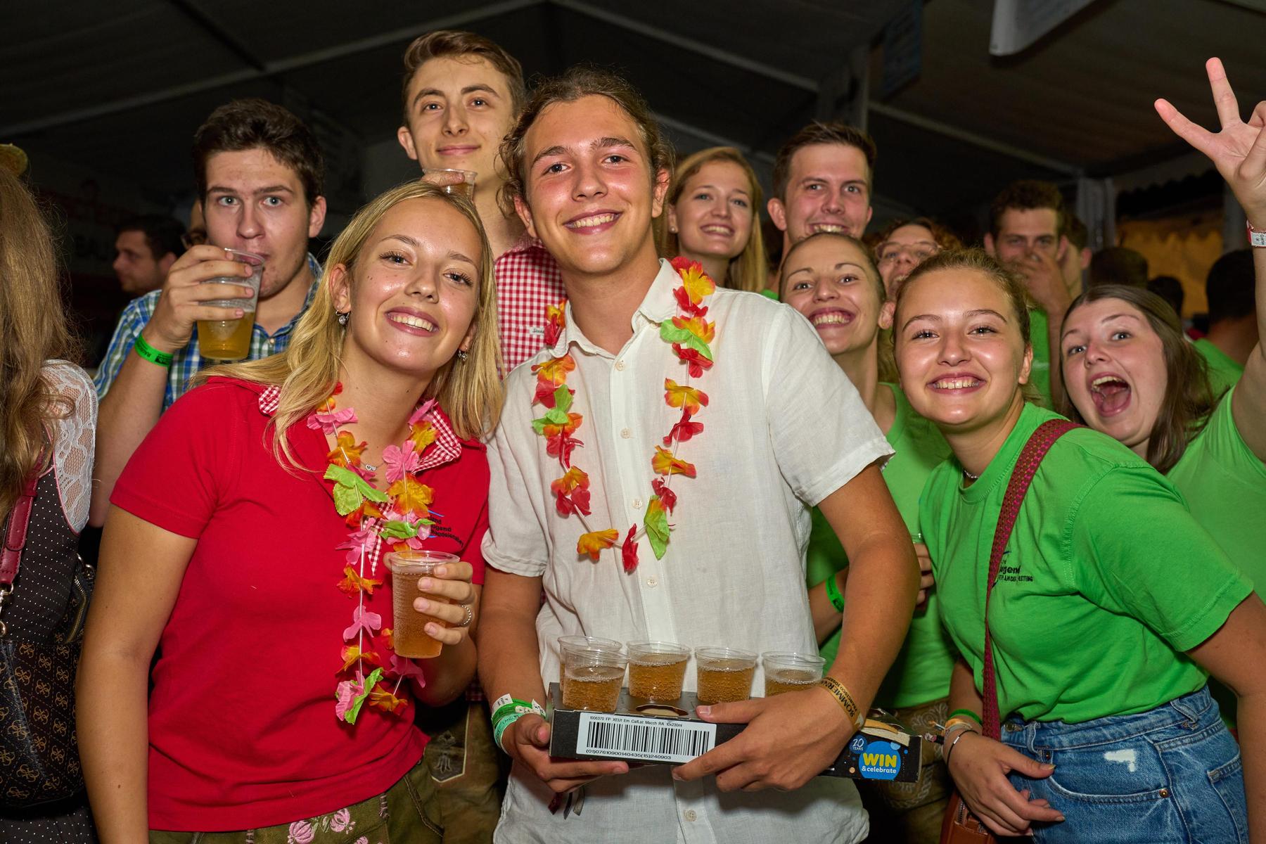 iele strahlende Gesichter beim Sommerfest der Landjugend Magdalensberg