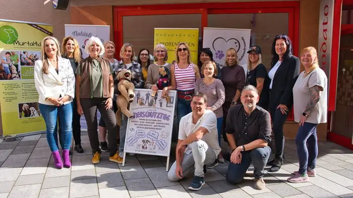Anlässlich des Welttierschutztags lud das Netzwerk der „Murtaler Hunde- und Katzenfreunde“ bereits zum dritten Mal ins Knittelfelder Café Deodato.