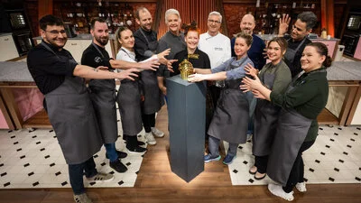 Péter; Sven; Lina; Michael; Jurorin Bettina Schliephake-Burchardt; Moderatorin Enie van de Meiklokjes; Juror Günther Körffer; Vera; Juror Christian Hümbs; Gina; Alireza; Anna