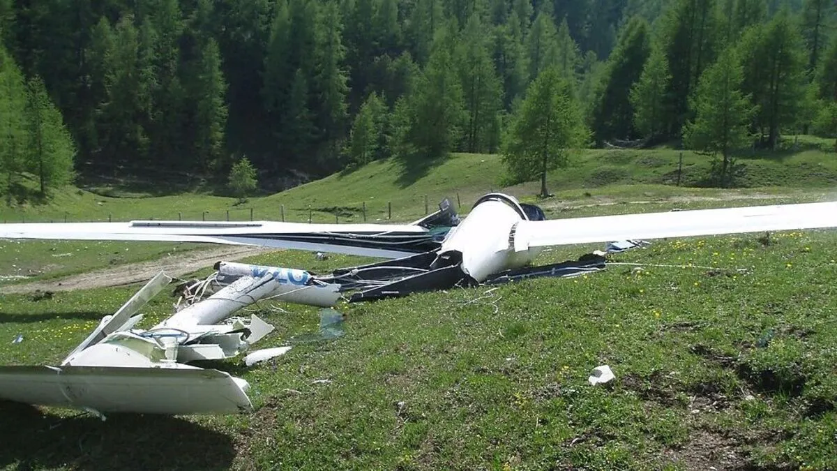 Der Polizeihubschrauber barg den Verletzten - Symbolfoto