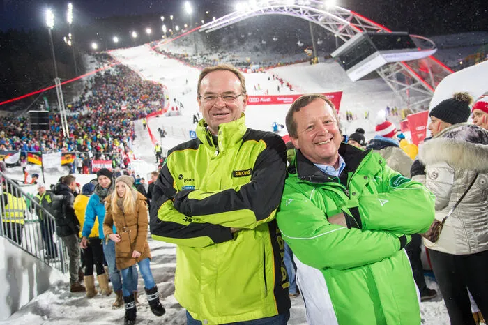 ... mit seinem Tourismus-Vorgänger und Planai-Chef Georg Bliem beim Nightrace in Schladming.