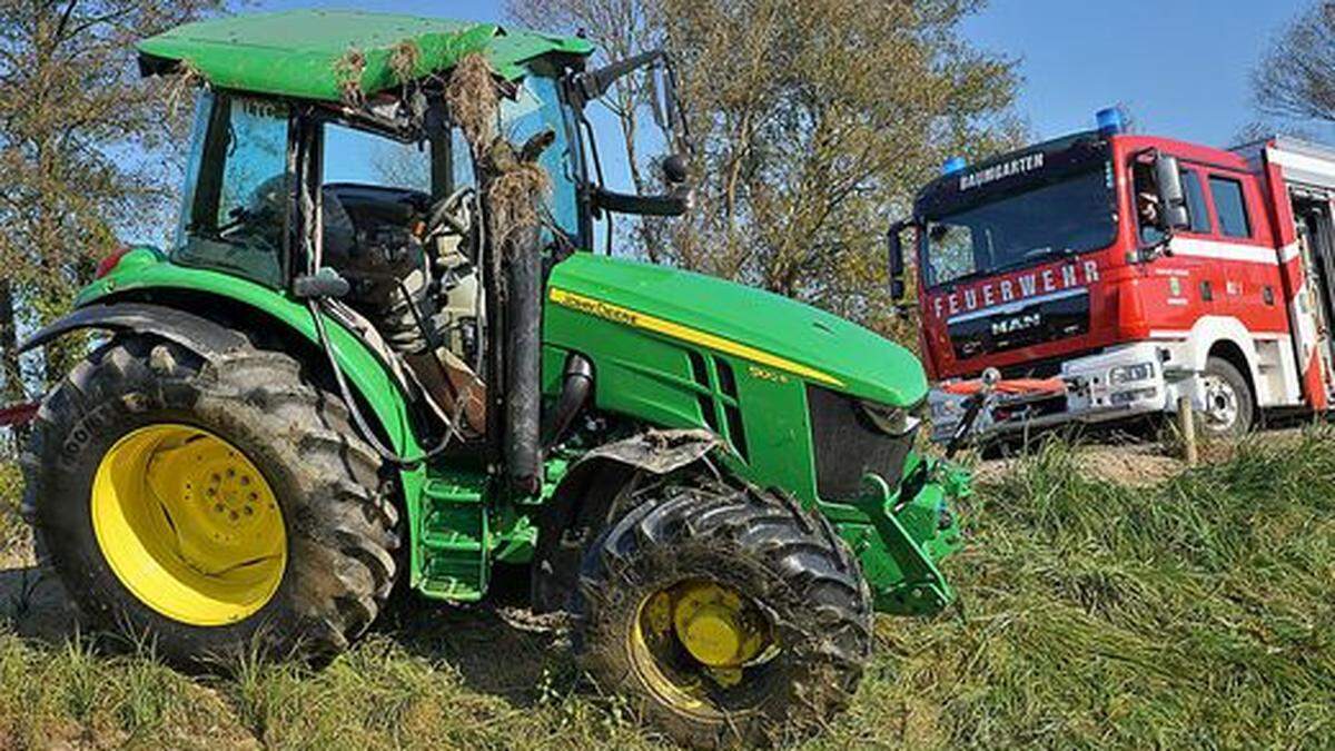 Ein verunfallter Traktor (Sujetbild)