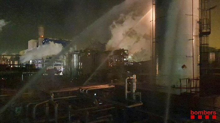 Eine Explosion in einem Chemiewerk in Katalonien hat für den Bewohner eines kilometerweit entfernten Hauses tödliche Folgen gehabt.