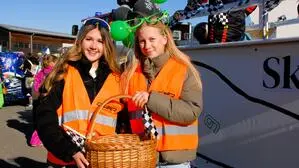 Sonntagnachmittag rollten 17 Umzugswägen von Untergrossau zur Sport- und Kulturhalle nach Sinabelkirchen