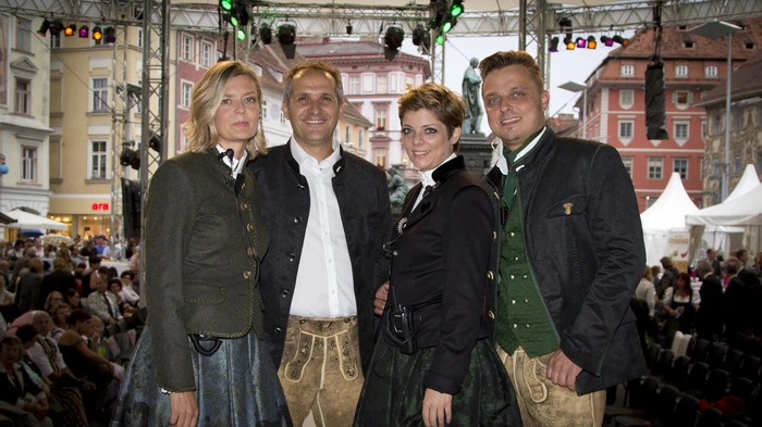 Das Aufsteirern-Organisationsteam Astrid und Giuseppe Perna sowie Alexandra und Markus Lientscher freuten sich über den geglückten Start am Freitag. Samstag und Sonntag muss man aber wegen Regenprognosen zittern.