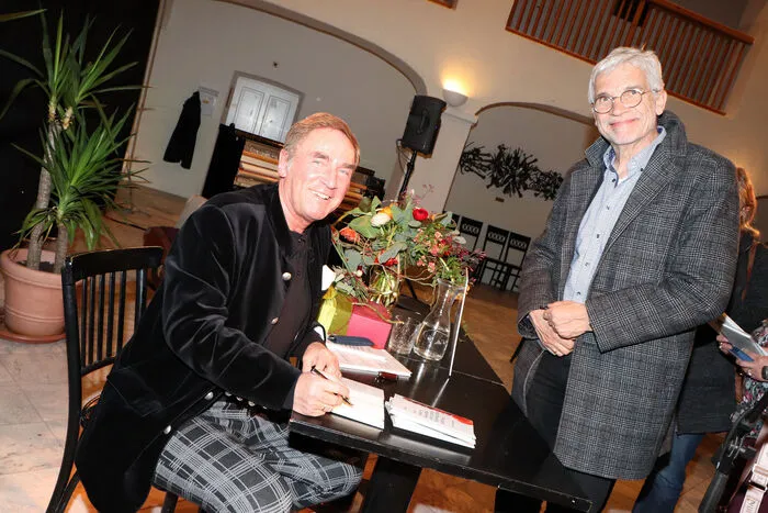 Gesehen wurden: der Evangelische Pfarrer Martin Müller (am Foto), Brigitte Ponta-Zitterer (Obfrau Museumsverein Feldkirchen), Richard Gaugeler mit Gattin Veronika Gaugeler-Senitza, Erna Hutter, Julia-Maria Sauer mit Tochter Matea Sauer.