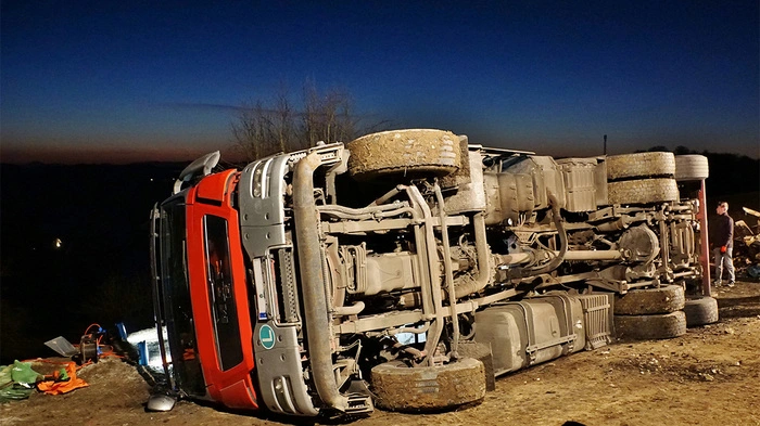 Der umgestürzte Lkw