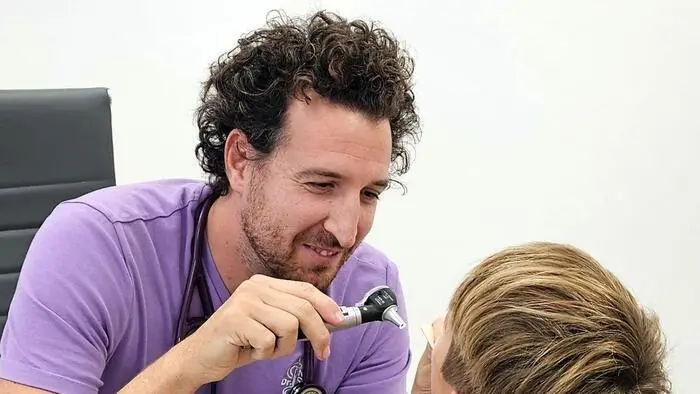 Arzt für Allgemeinmedizin Ramin Sina