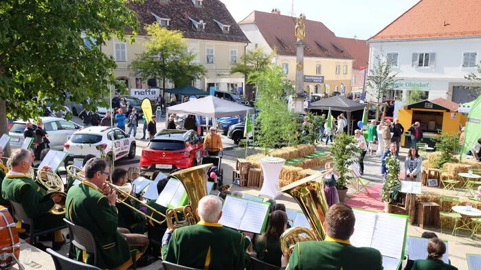 Der Gleisdorfer Hauptplatz verwandelte sich zur Auto Novo am heutigen Samstag in ein riesengroßes Autohaus.